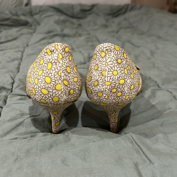 Red Valentino Daisy pumps - Picture 3 of 8